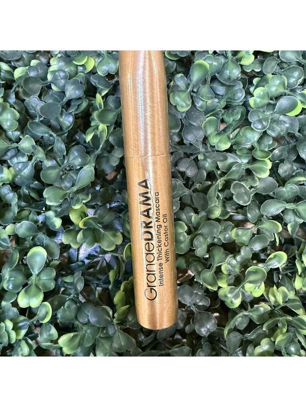 ✨ GrandeDRAMA Intense Thickening Mascara with Castor Oil
